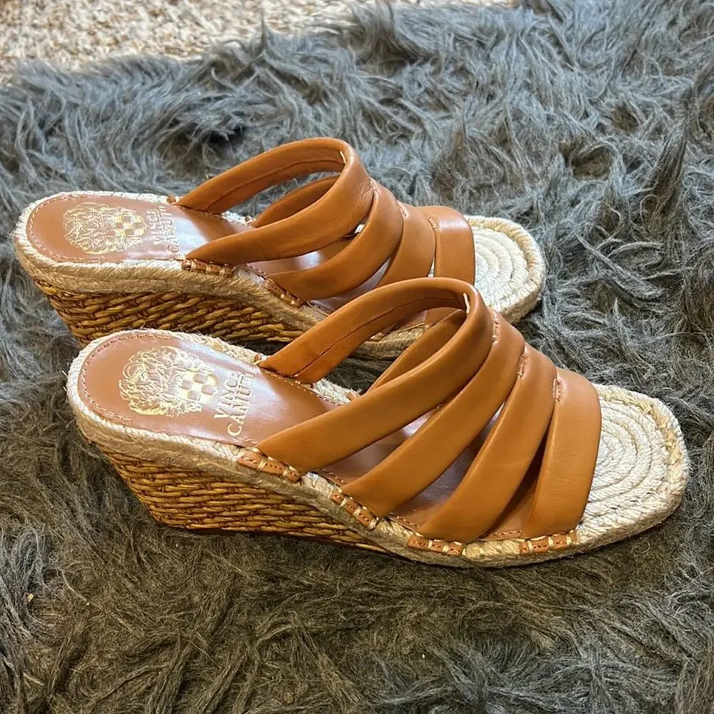 Women's new Vince Camuto leather, peep toe rattan, wedge heels, sandals, sz 6.5